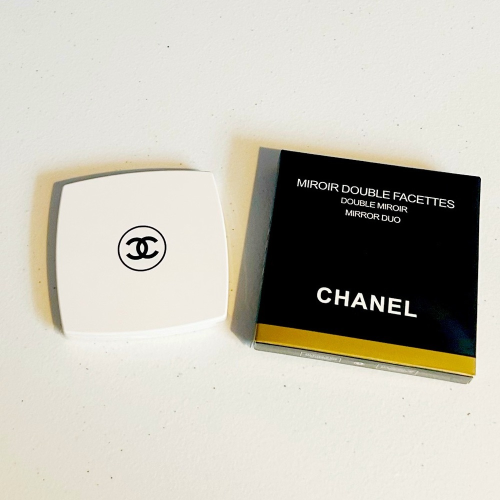 Chanel Cosmetic mirror (White)